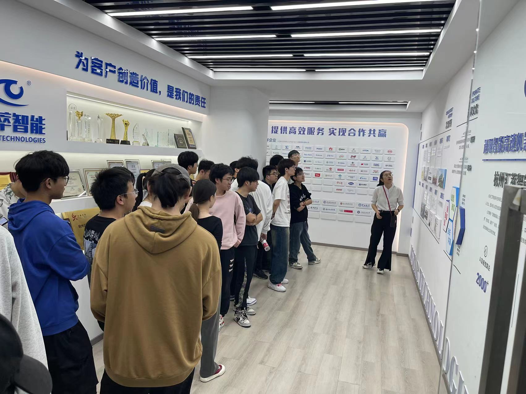 1702450603819349.jpg df58e42e7c673dd4c6b910010fb6303.jpg